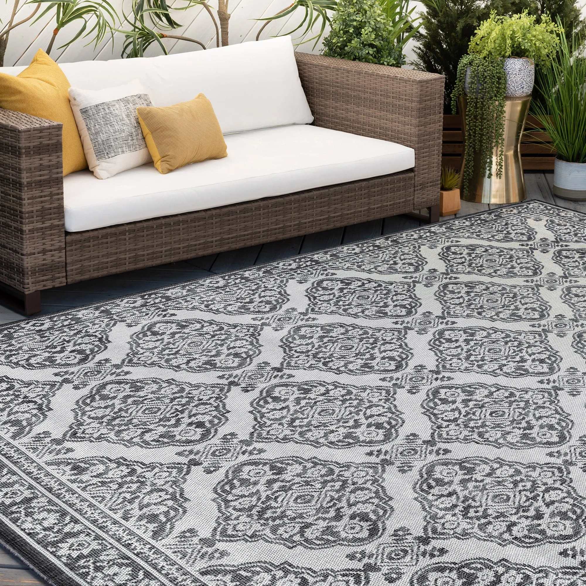 Vision French Country Floral Indoor/Outdoor Area Rug