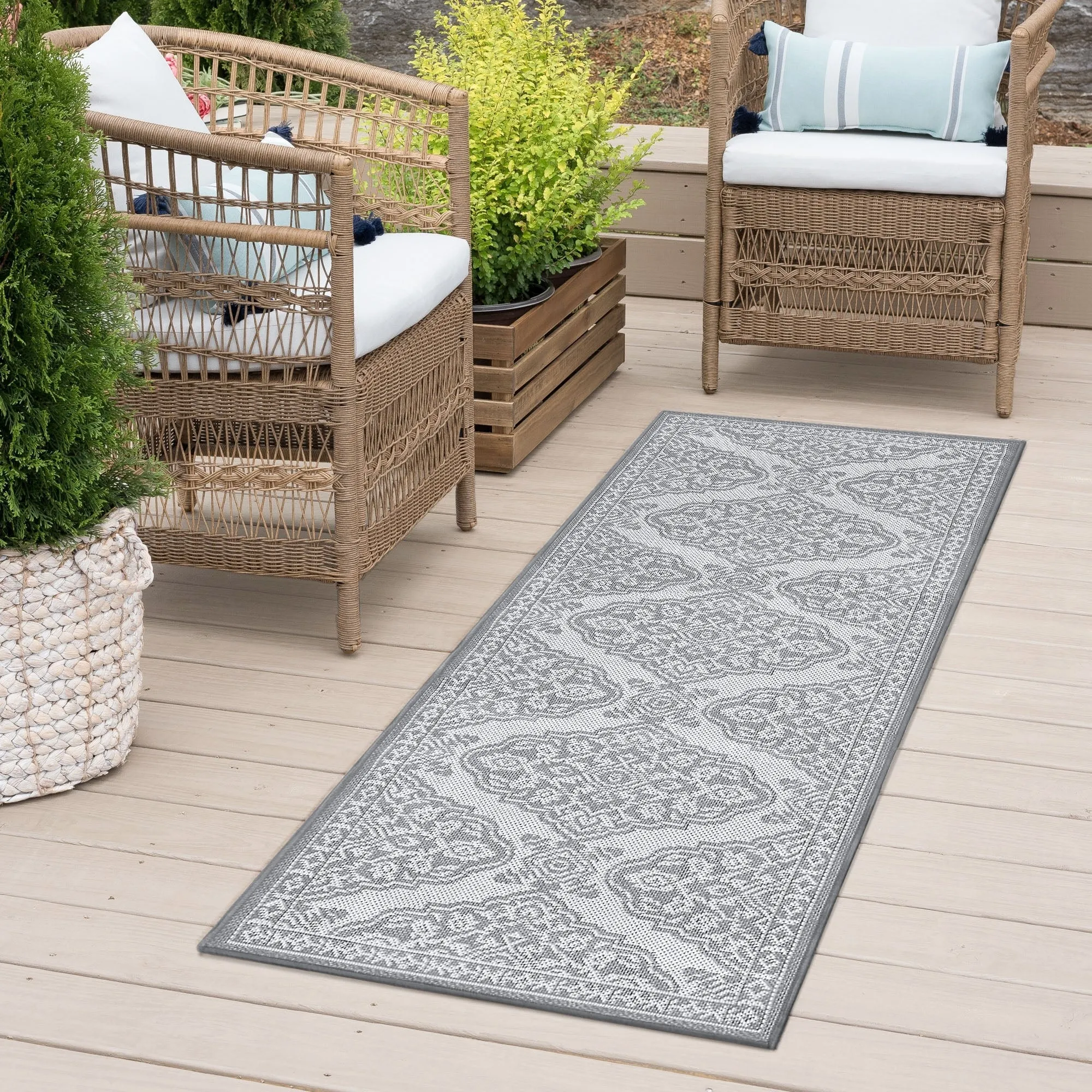 Vision French Country Floral Indoor/Outdoor Area Rug