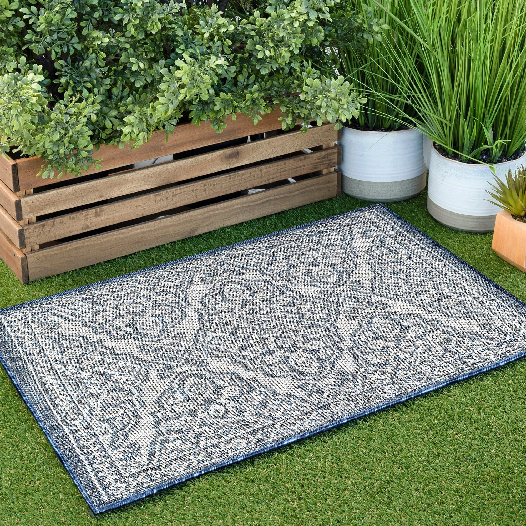 Vision French Country Floral Indoor/Outdoor Area Rug