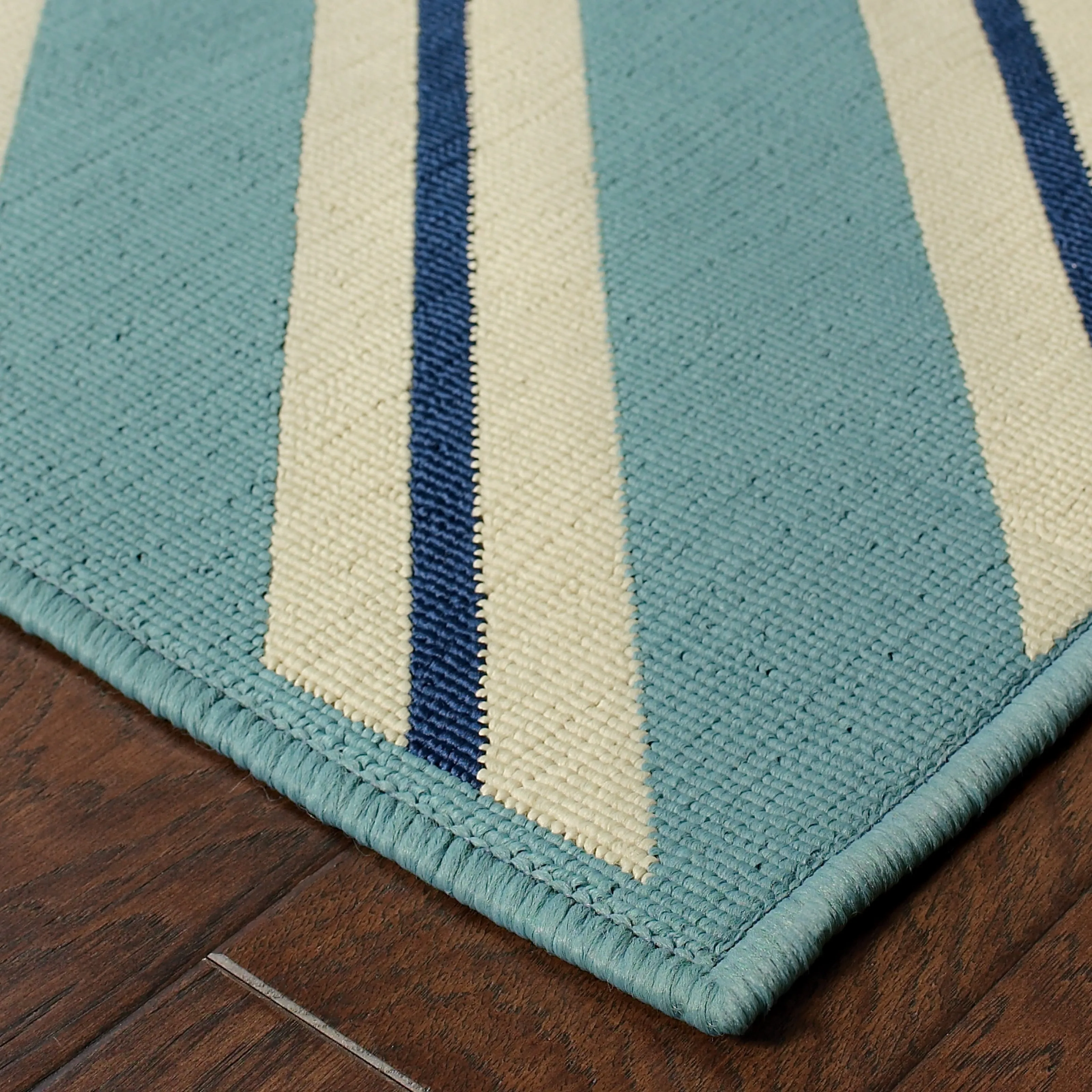Vista Home Rio Mar Diagonal Stipe Indoor/ Outdoor Area Rug