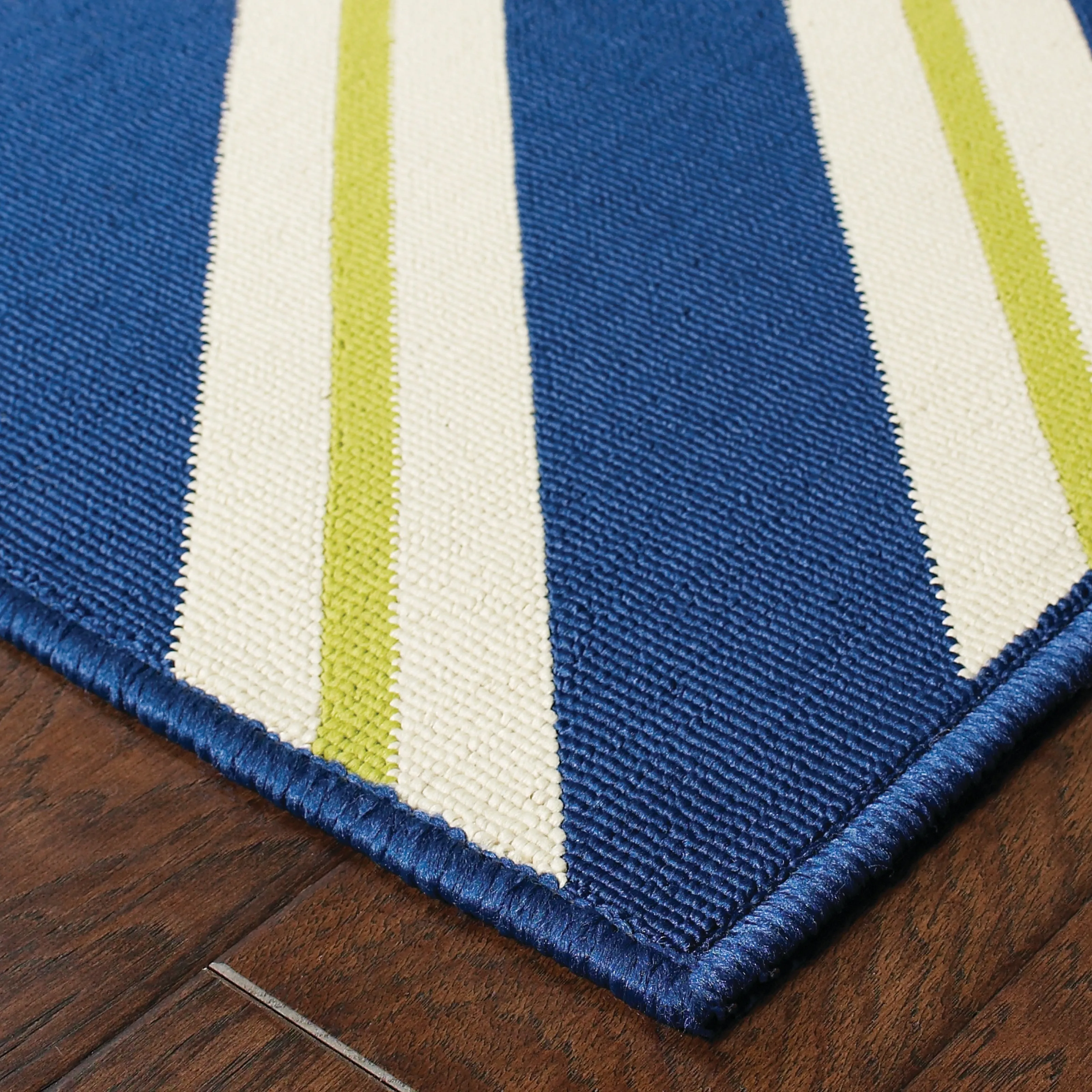 Vista Home Rio Mar Diagonal Stipe Indoor/ Outdoor Area Rug