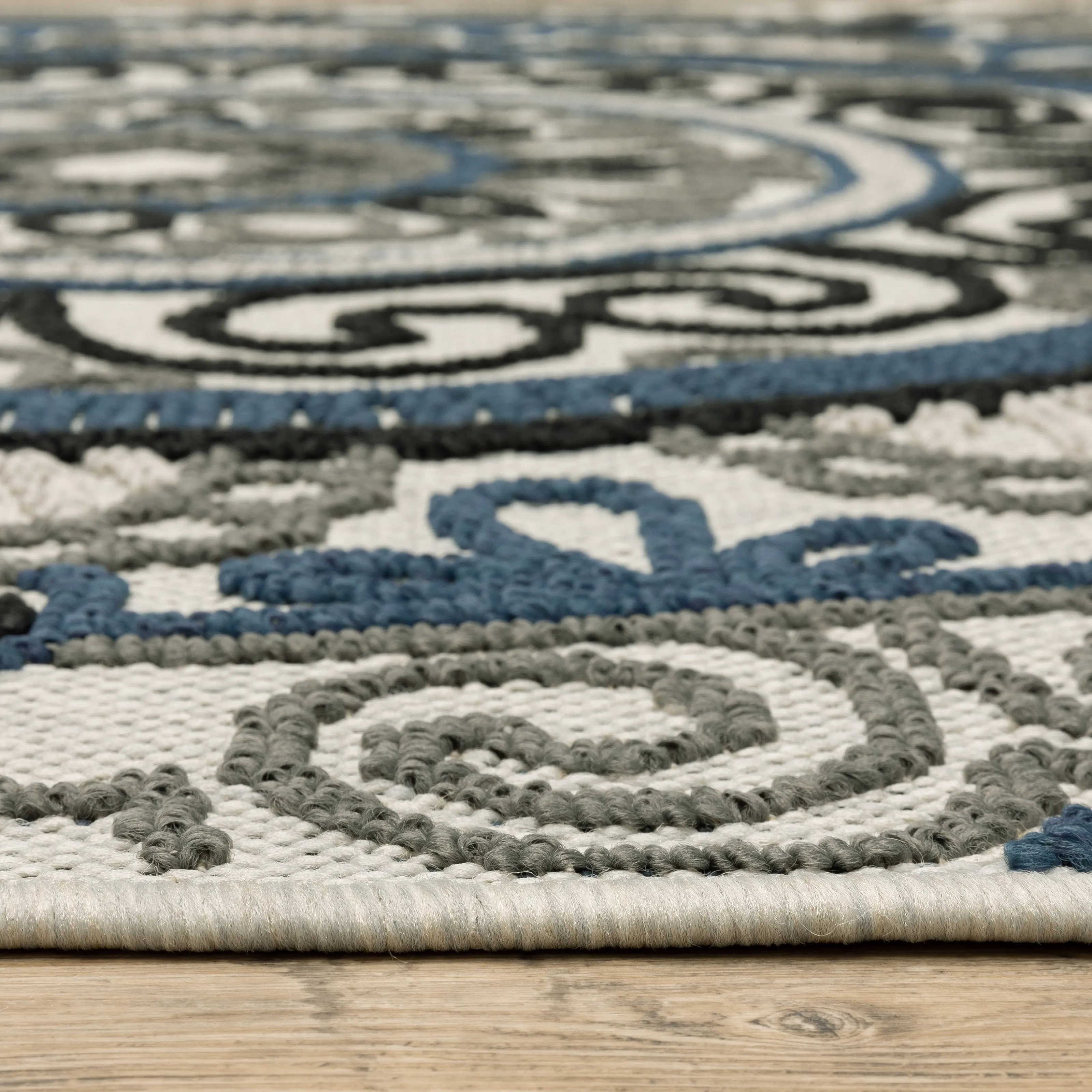 Vista Home Talcot Bohemian Medallion Gray/Blue Indoor-Outdoor Area Rug