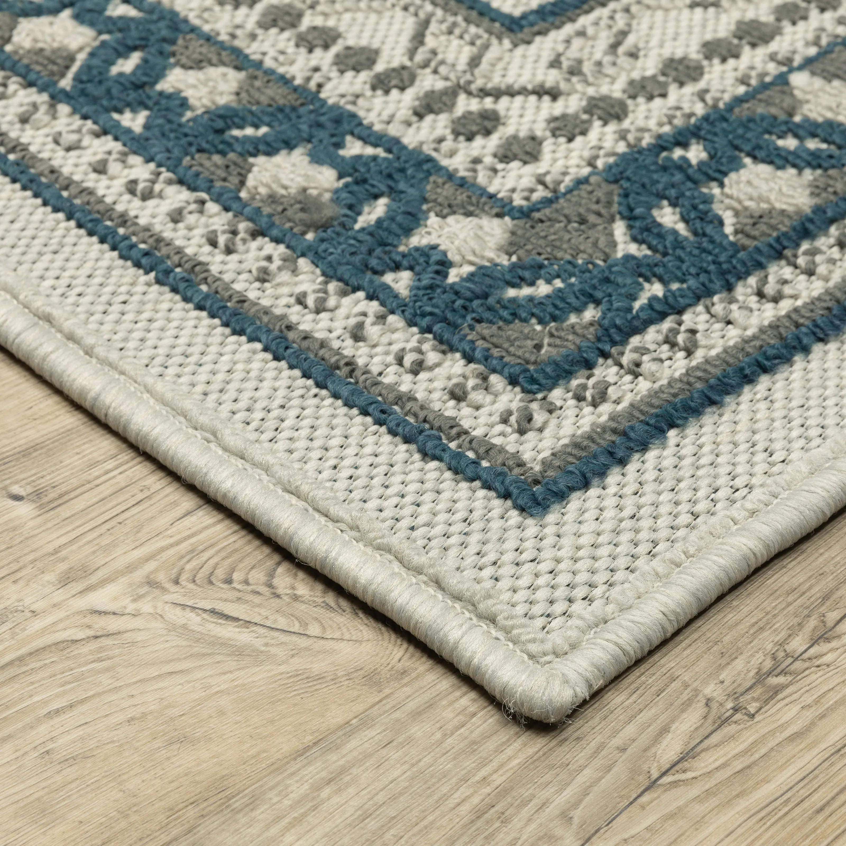 Vista Home Talcot Detailed Border Grey/ Teal Indoor-Outdoor Area Rug