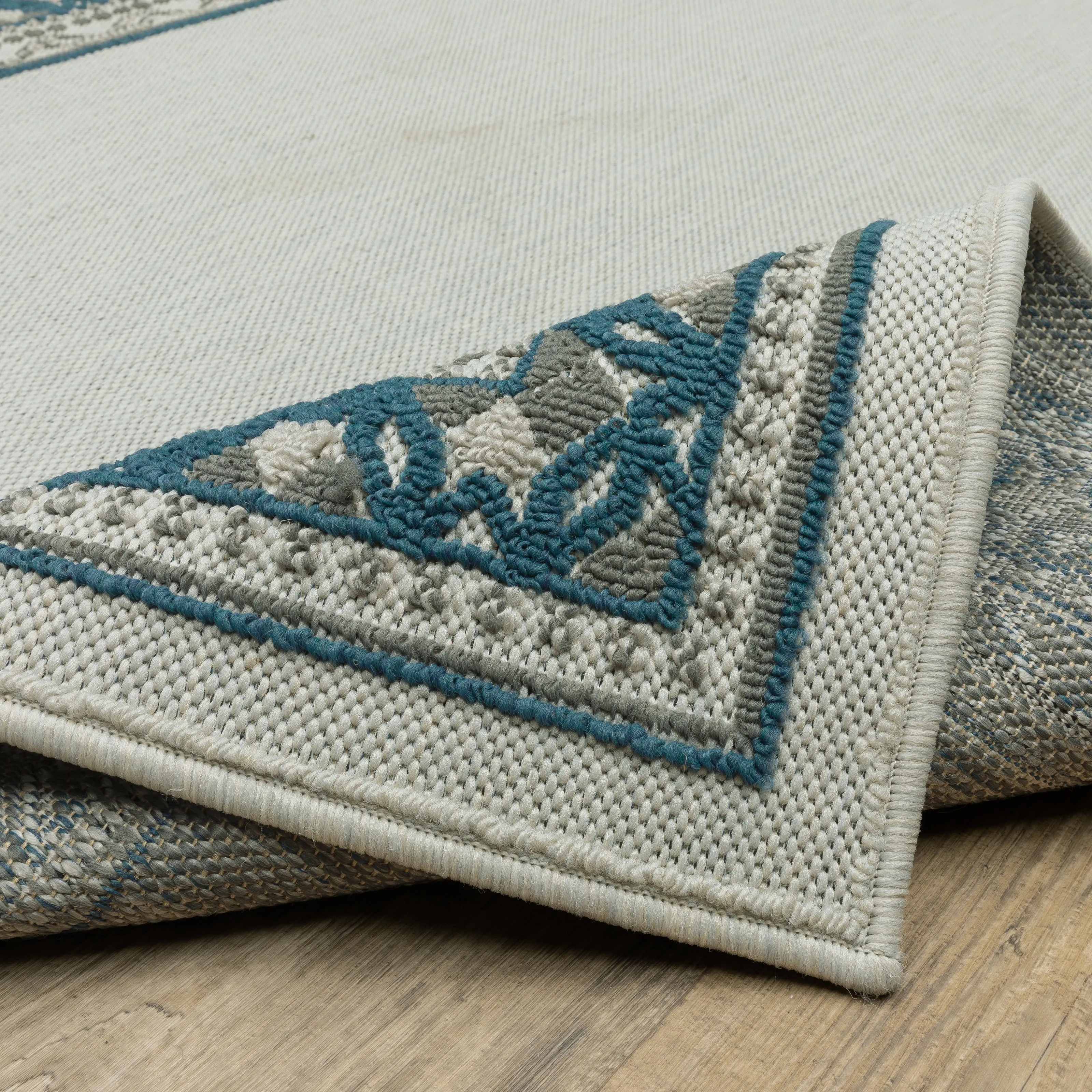 Vista Home Talcot Detailed Border Grey/ Teal Indoor-Outdoor Area Rug