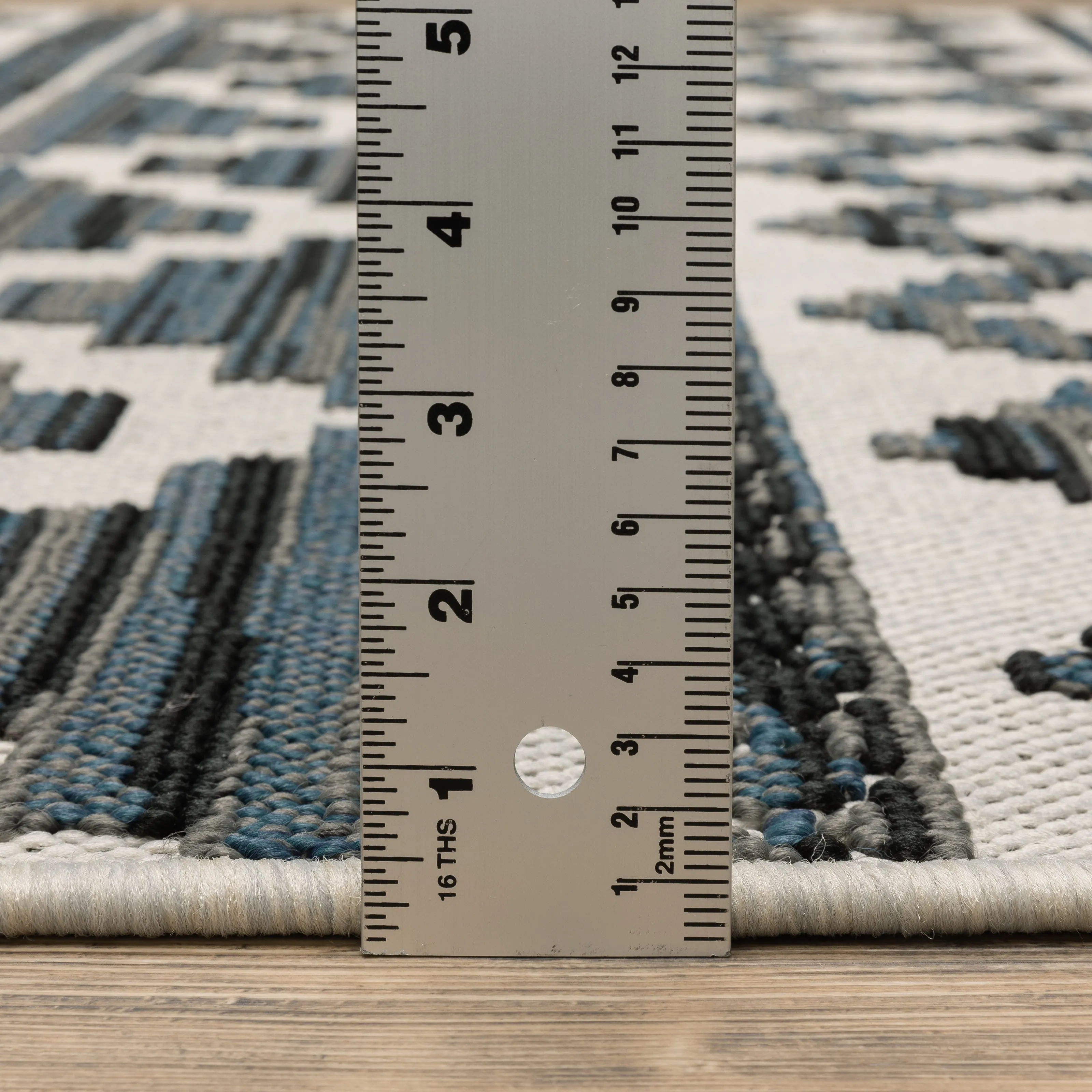 Vista Home Talcot Geometric Tribal Grey/ Teal Indoor-Outdoor Area Rug