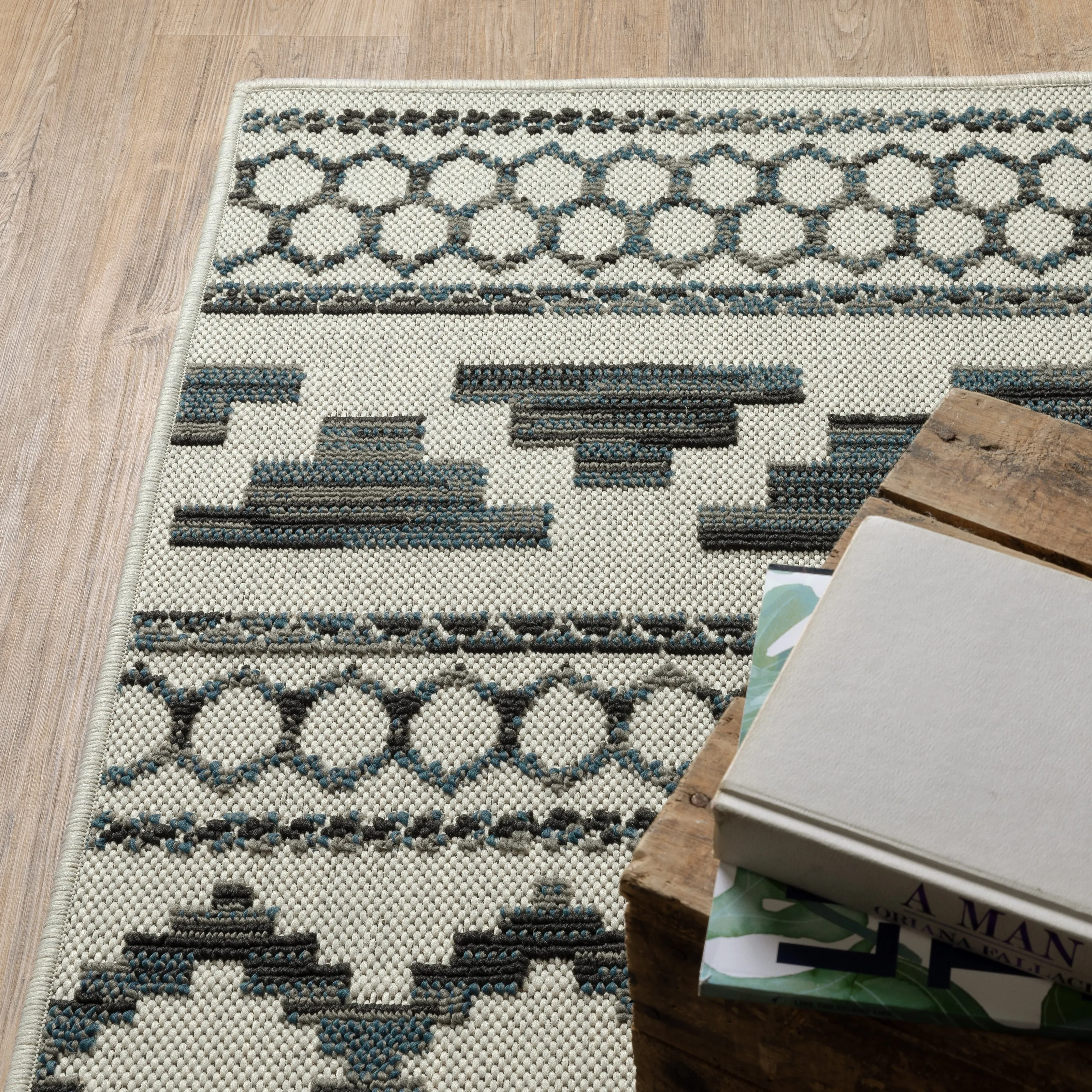 Vista Home Talcot Geometric Tribal Grey/ Teal Indoor-Outdoor Area Rug