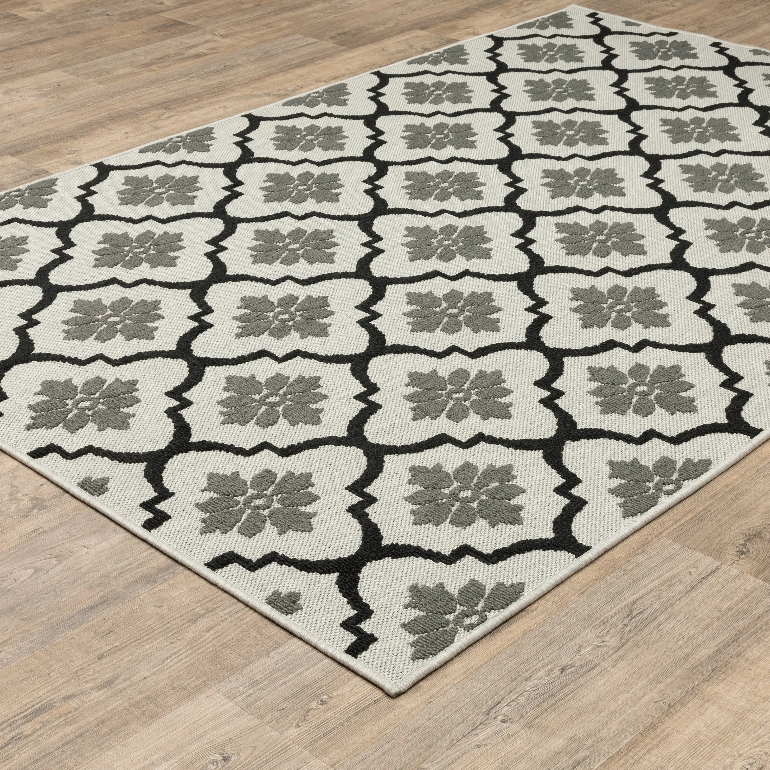 Vista Home Talcot Moroccan Trellis Grey/ Black Indoor-Outdoor Area Rug