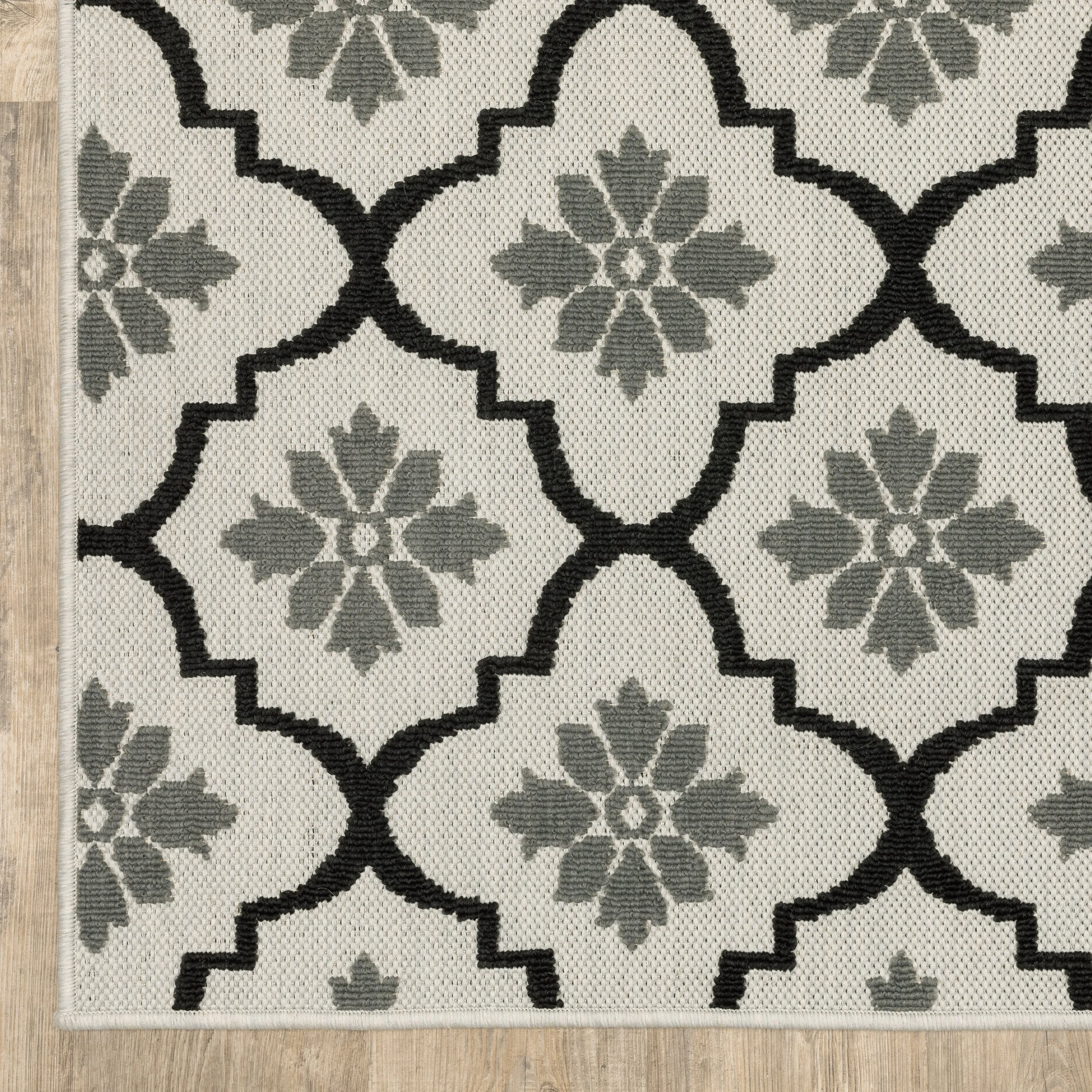 Vista Home Talcot Moroccan Trellis Grey/ Black Indoor-Outdoor Area Rug