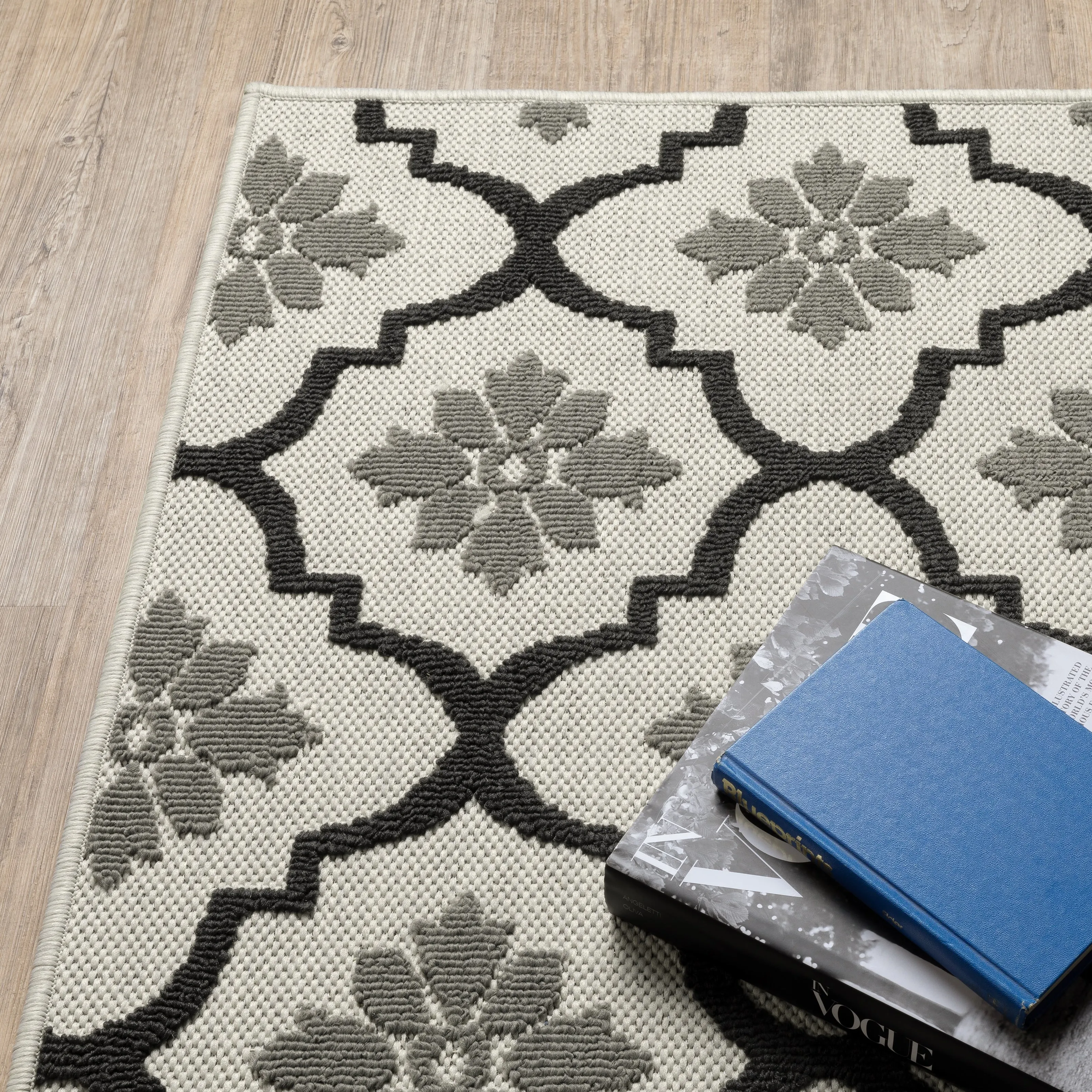 Vista Home Talcot Moroccan Trellis Grey/ Black Indoor-Outdoor Area Rug