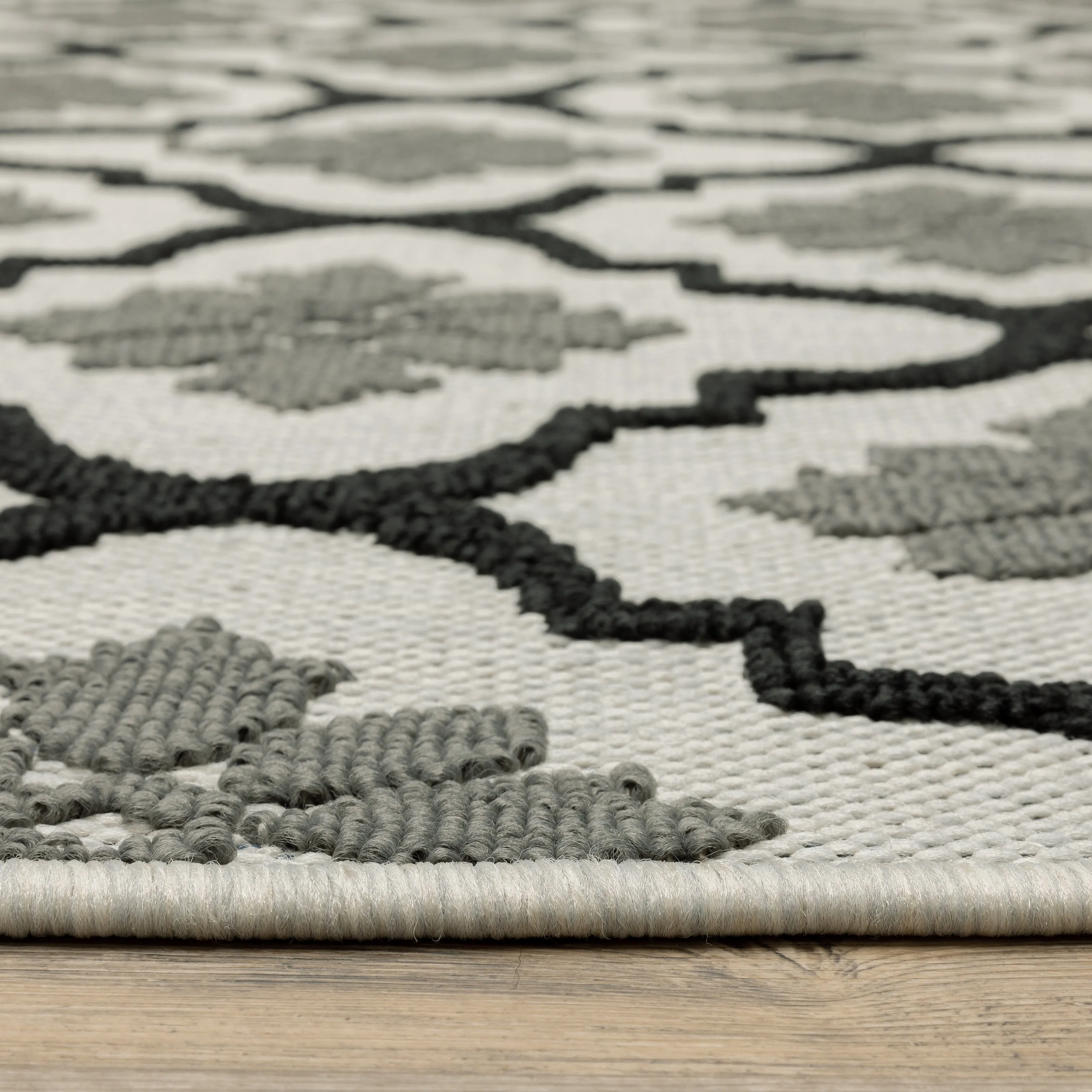 Vista Home Talcot Moroccan Trellis Grey/ Black Indoor-Outdoor Area Rug