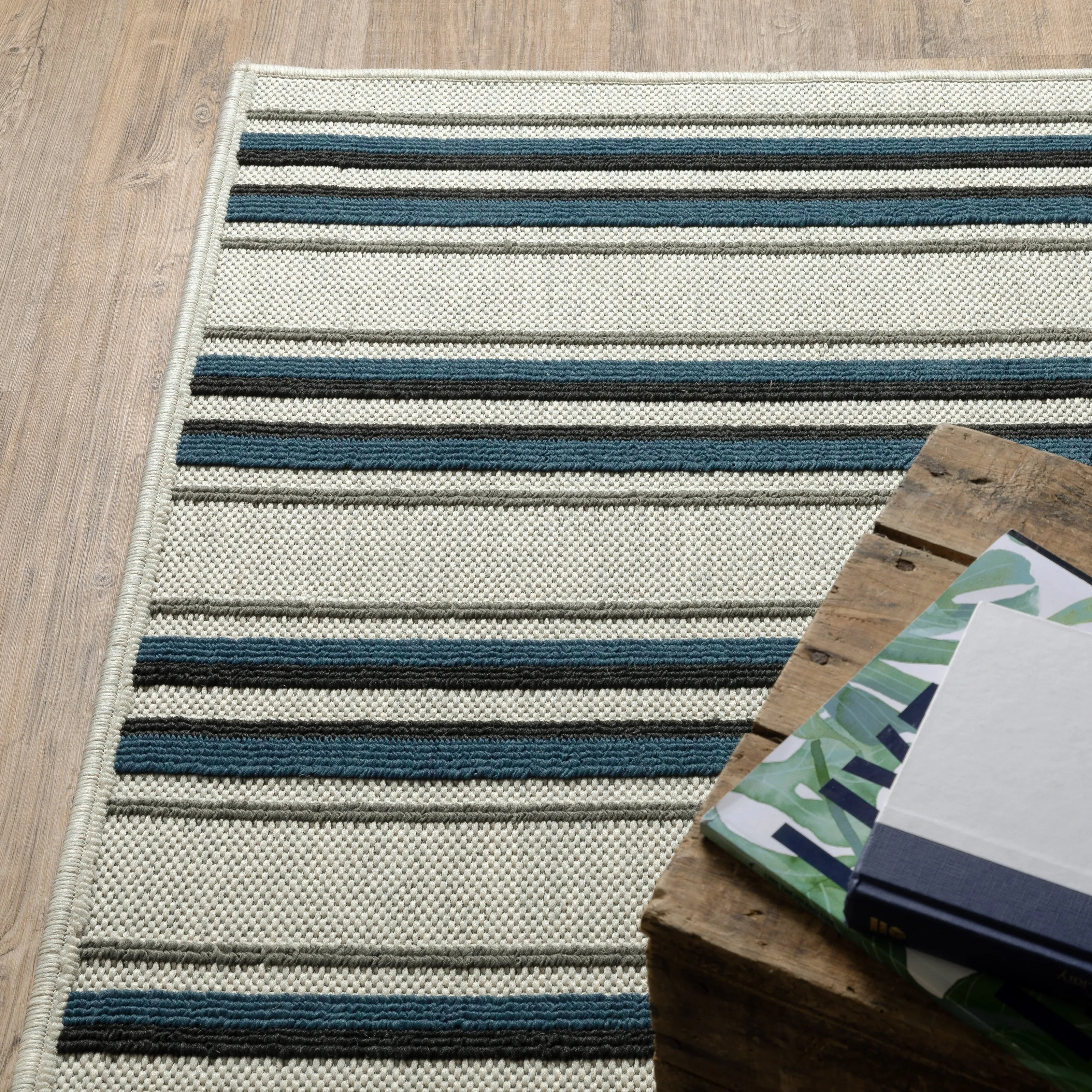 Vista Home Talcot Multi-Striped Grey/ Teal Indoor-Outdoor Area Rug