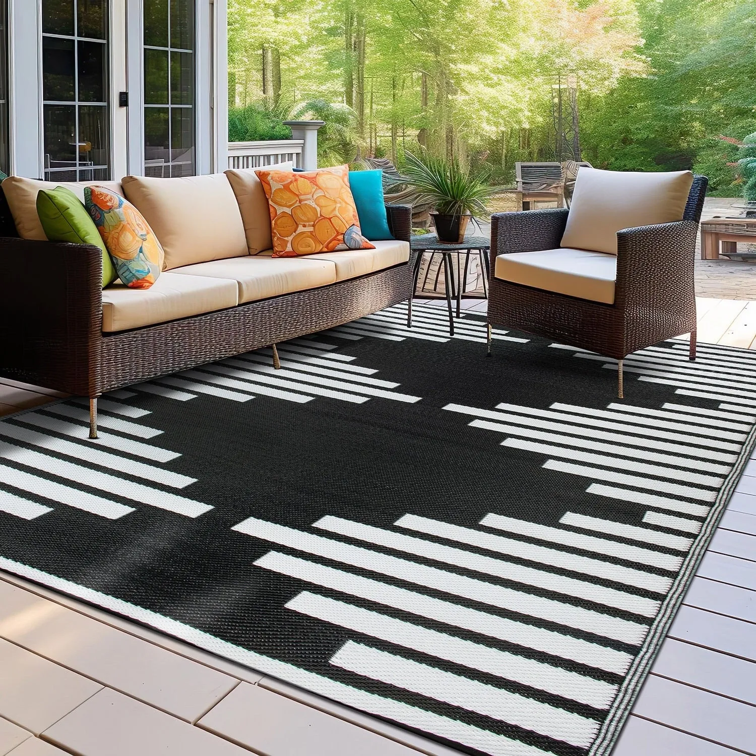 World Rug Gallery Bohemian Stripe Diamond Reversible Recycled Plastic Outdoor Rugs