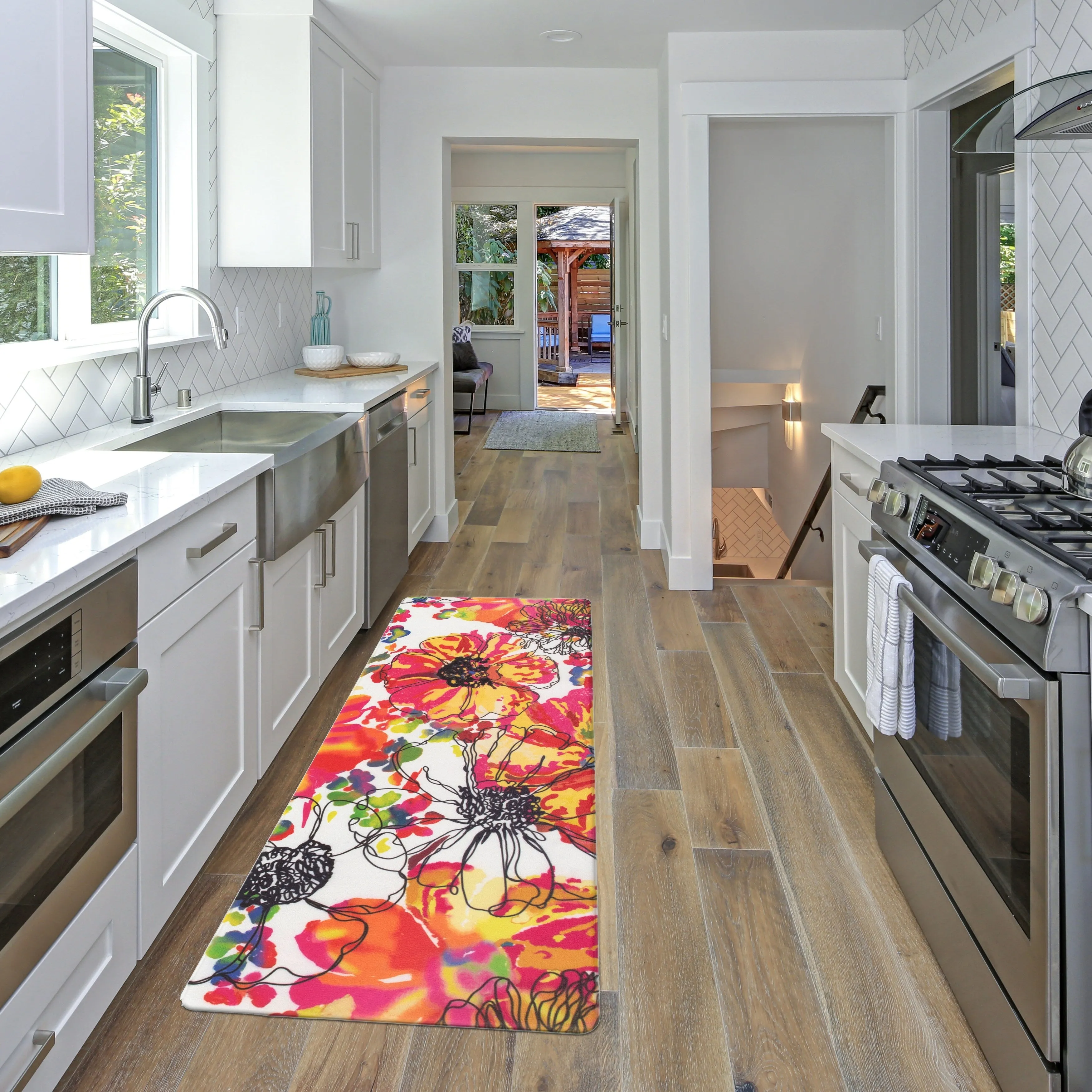 World Rug Gallery Modern Bright Flowers Anti Fatigue Standing Mat