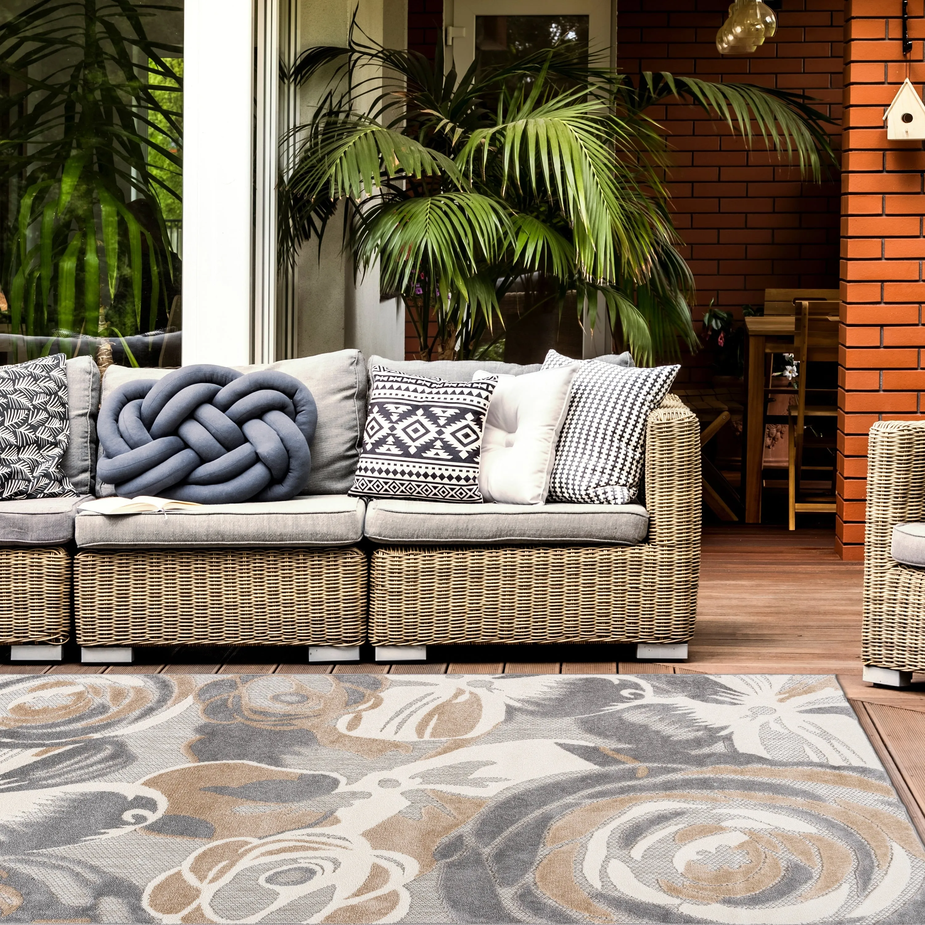 World Rug Gallery Modern Floral Indoor/Outdoor Area Rug