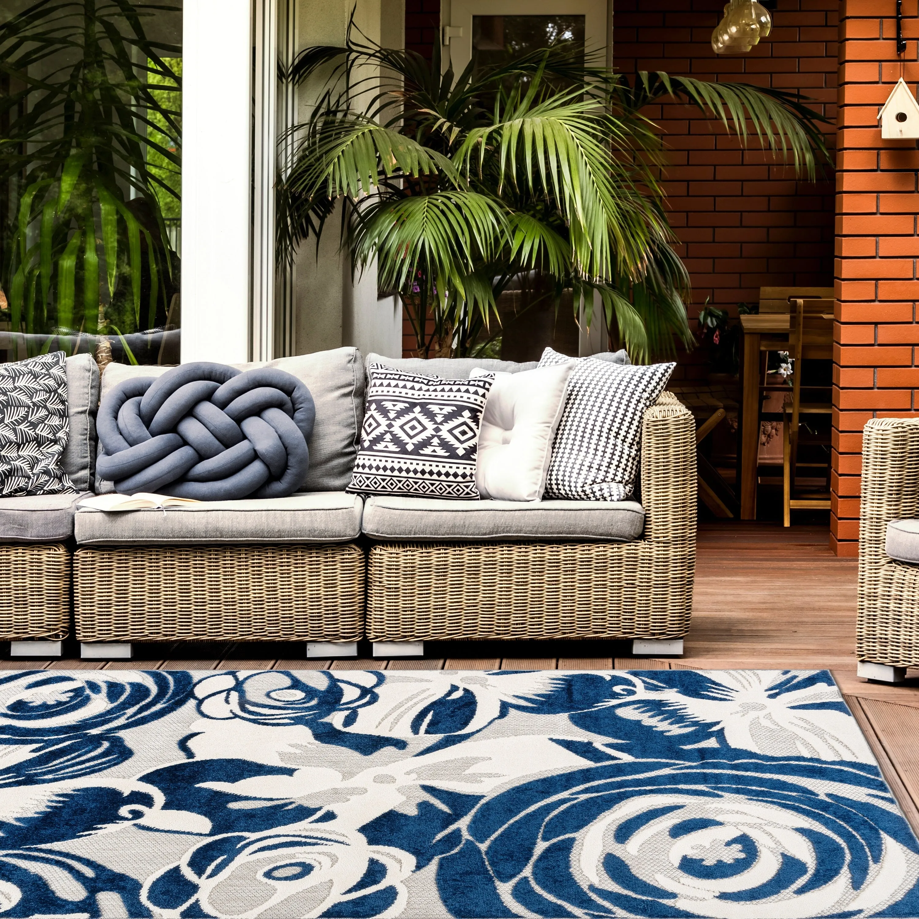 World Rug Gallery Modern Floral Indoor/Outdoor Area Rug